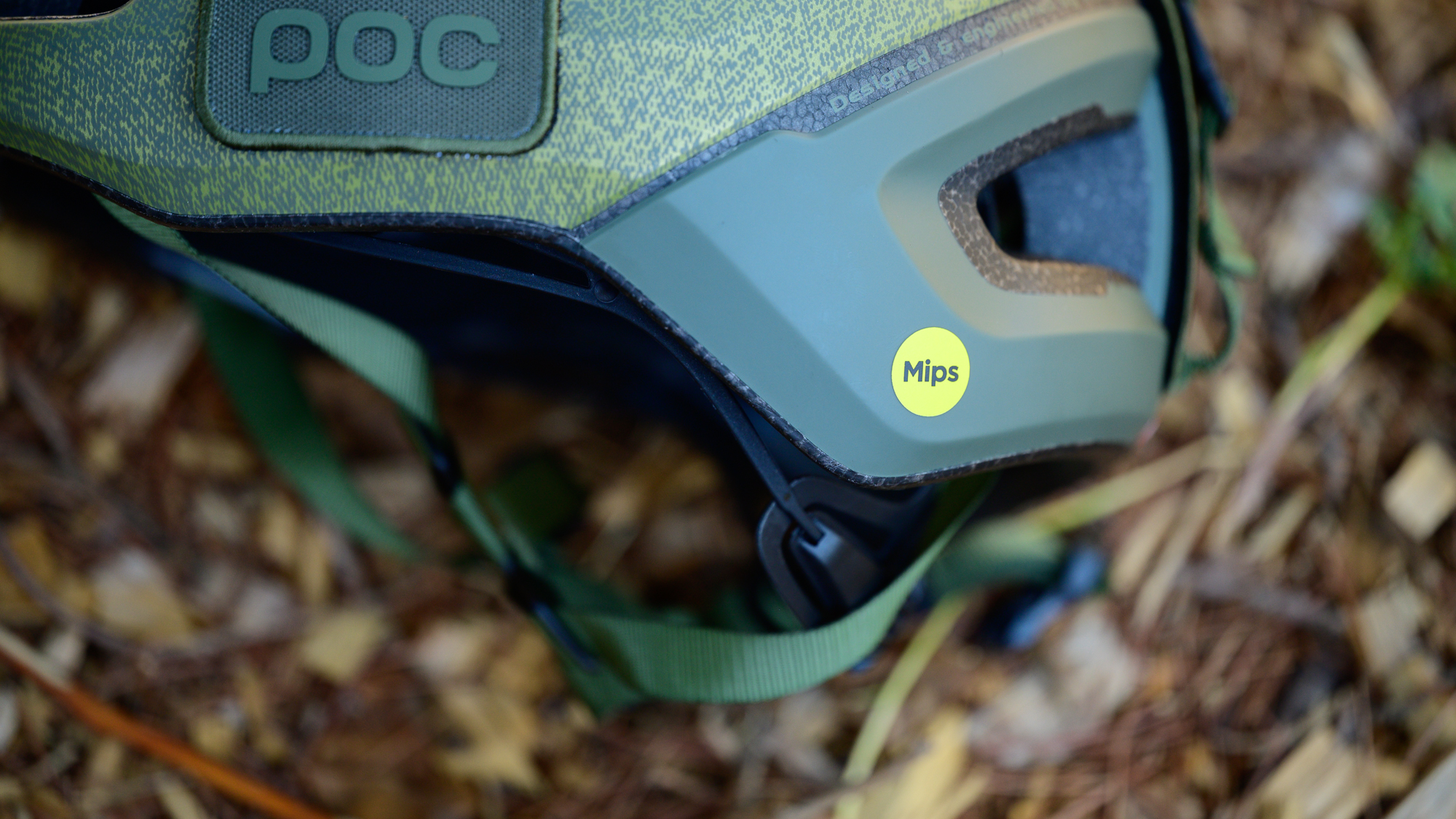 POC Omen Ultra MIPS arrière inférieur du casque