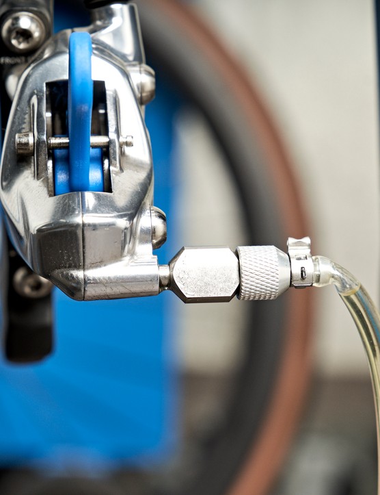 Comment faire une purge de freins Shimano : explications et conseils