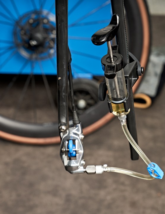 Comment faire une purge de freins Shimano : explications et conseils