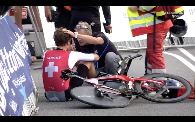 Stefan Küng crashed at the UEC Road Championships time trial in Emmen on September 20, 2023