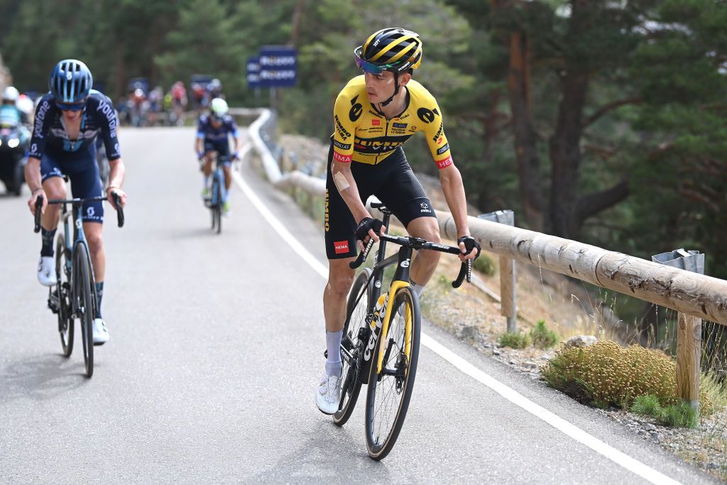 Vuelta a Espana: Sepp Kuss on the attack during stage 6
