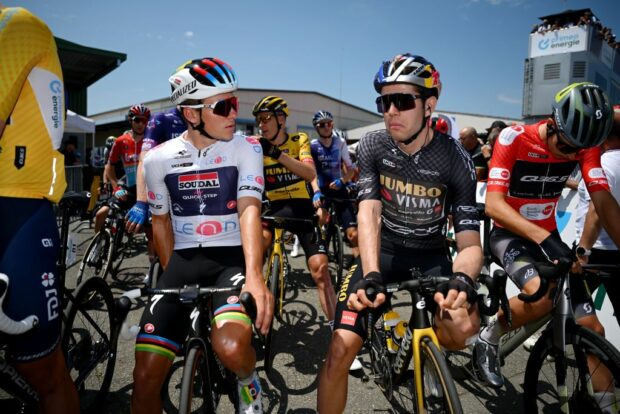 Remco Evenepoel (Soudal-Quickstep) and Wout van Aert (Jumbo-Visma) on the start line at the Tour de Suisse