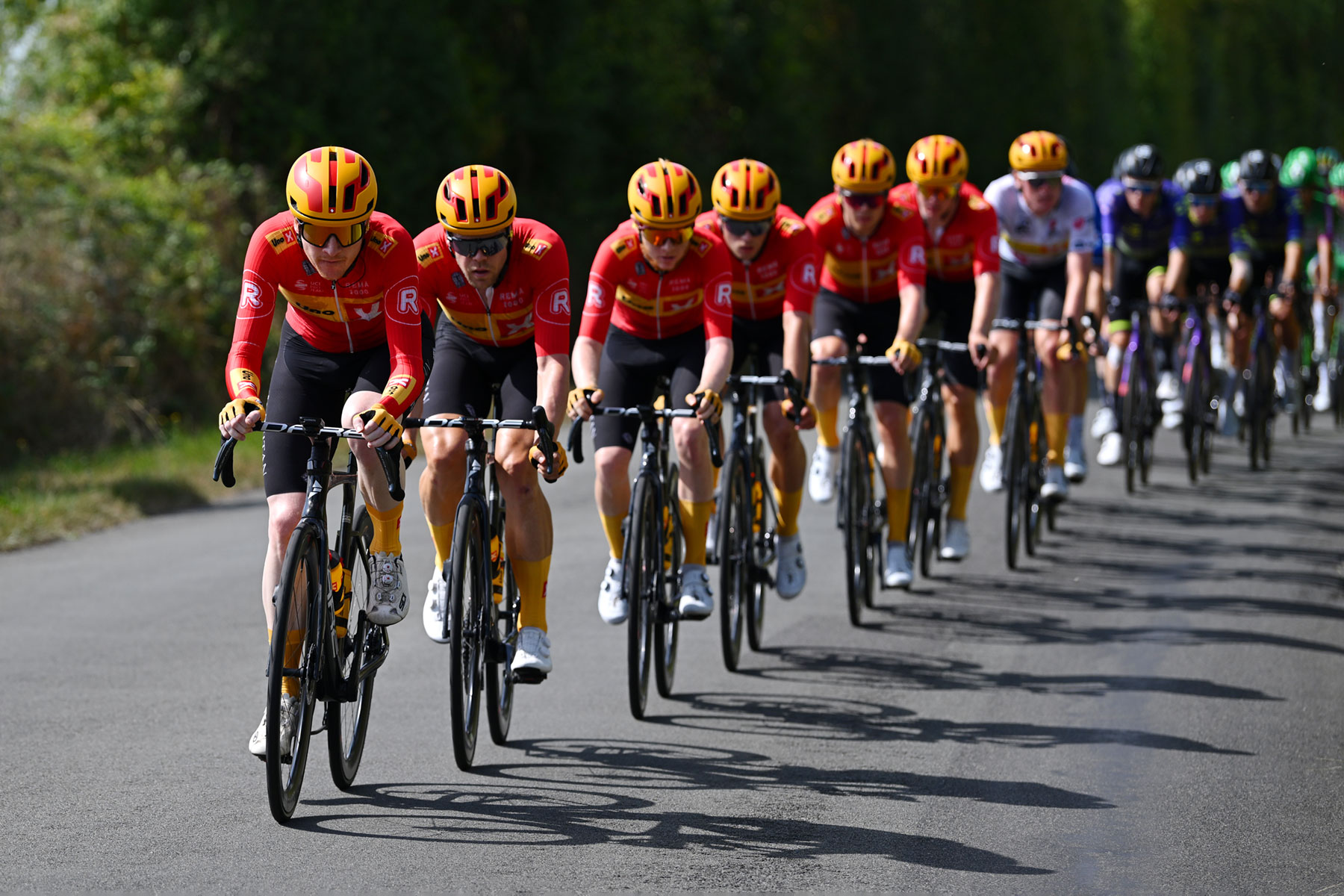 BRESSUIRE FRANCE 23 AOÛT Magnus Kulset de Norvège et Team UnoX Pro Cycling ont mené le 36ème Tour Poitou Charentes en Nouvelle Aquitaine 2023 Étape 2 une étape de 1873 km d'Aulnay de Saintonge à Bressuire le 23 août 2023 à Bressuire France Photo de Dario BelingheriGetty Images