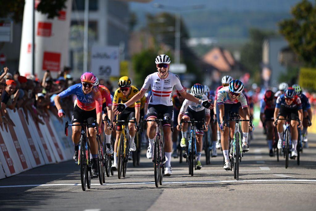 Sofia Bertizzolo (L) passes Carina Schrempf at the line on stage 1 of Tour de Romandie
