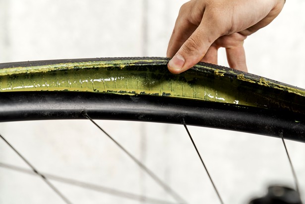 Injecteur d'étanchéité de pneu Vélo Tubeless Seringue d'étanchéité