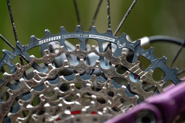 Cassette de transmission SRAM GX Eagle sur Marin Rift Zone 29XR