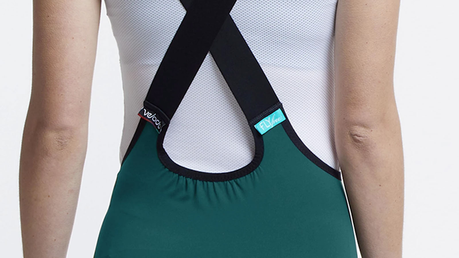 cuissard à bretelles vs short taille