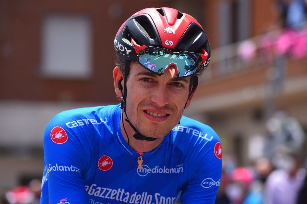 Gino Mäder in the blue mountains jersey at the 2021 Giro d