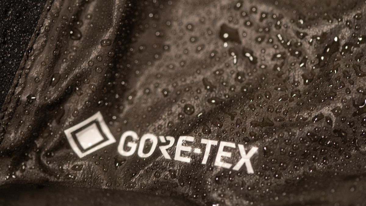 Gore-Tex Shakedry with beaded water