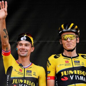Primoz Roglic and Robert Gesink at the 2023 Vuelta a España