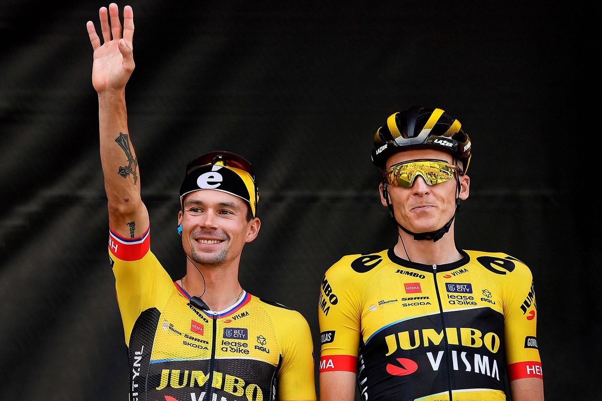 Primoz Roglic and Robert Gesink at the 2023 Vuelta a España