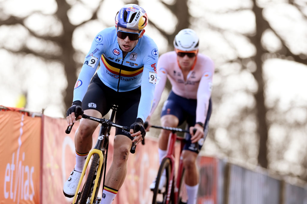 HOOGERHEIDE PAYS-BAS 05 FÉVRIER Wout Van Aert de Belgique participe aux 74e Championnats du monde CycloCross 2023 Mens Elite CXWorldCup Hoogerheide2023 le 05 février 2023 à Hoogerheide Pays-Bas Photo de David StockmanGetty Images