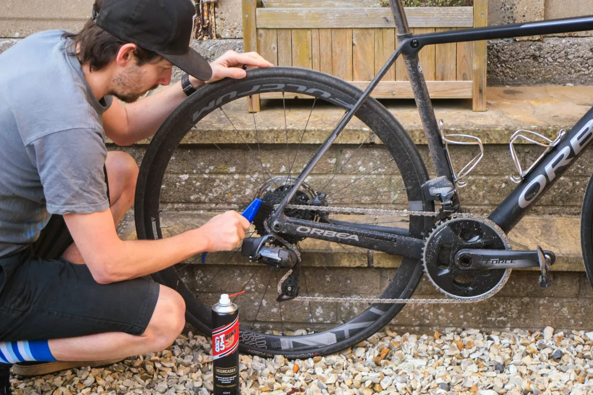 Comment nettoyer votre vélo en 7 étapes simples