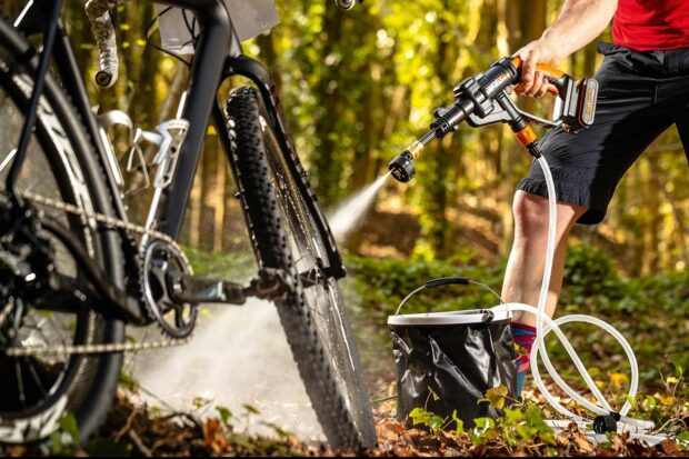 With up to 10 times the pressure of a garden hose, the Hydroshot strips mud from the filthiest bikes