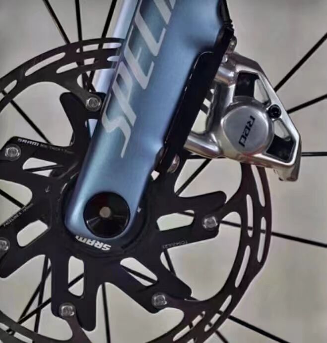 détails du nouveau joint SRAM Red