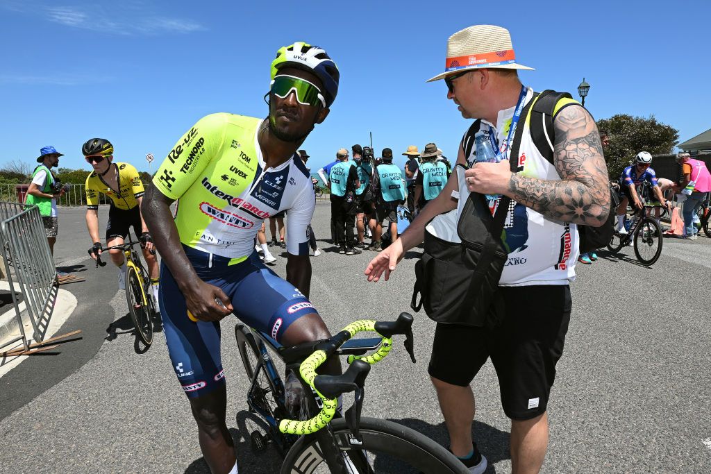 2024 Tour Down Under: Biniam Girmay (l) after a stage