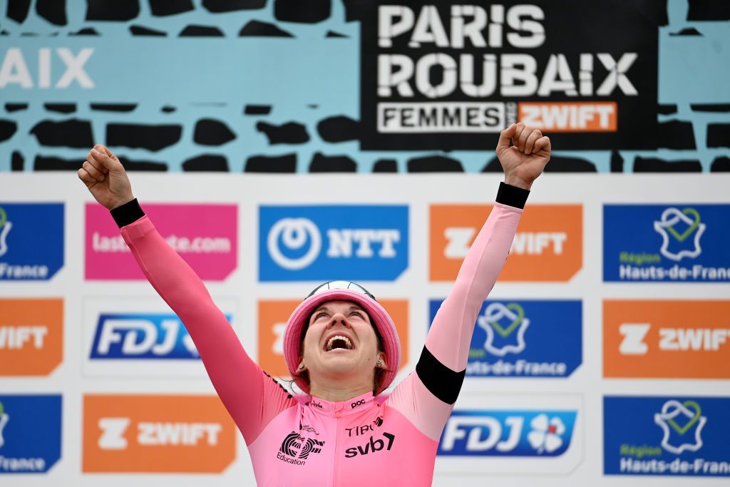 Alison Jackson on the podium of Paris-Roubaix in 2023