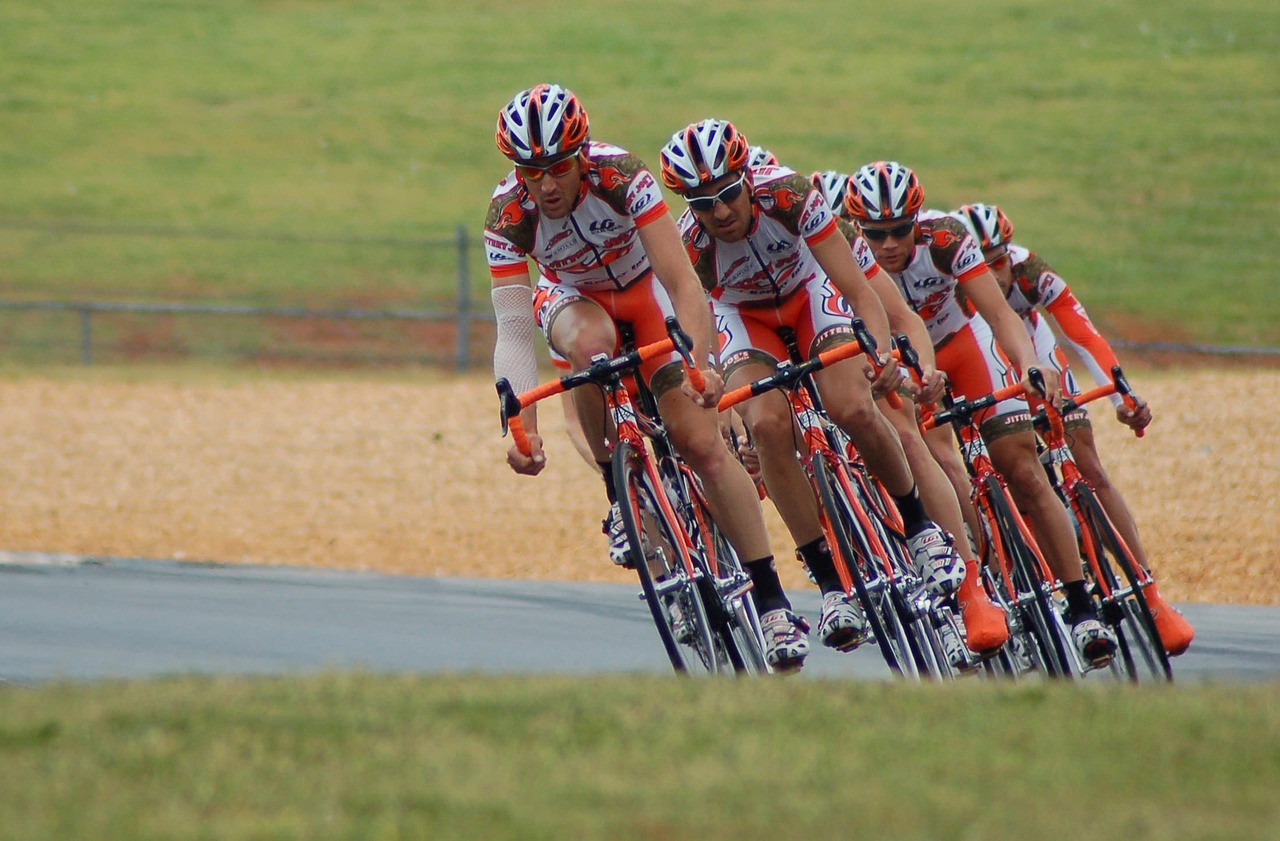 L’essor du cyclisme : un vecteur de santé et de partenariats stratégiques