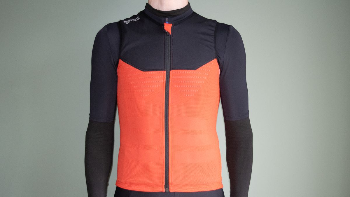 Un gilet pour toutes les saisons : revue du gilet Spatzwear BurnR2