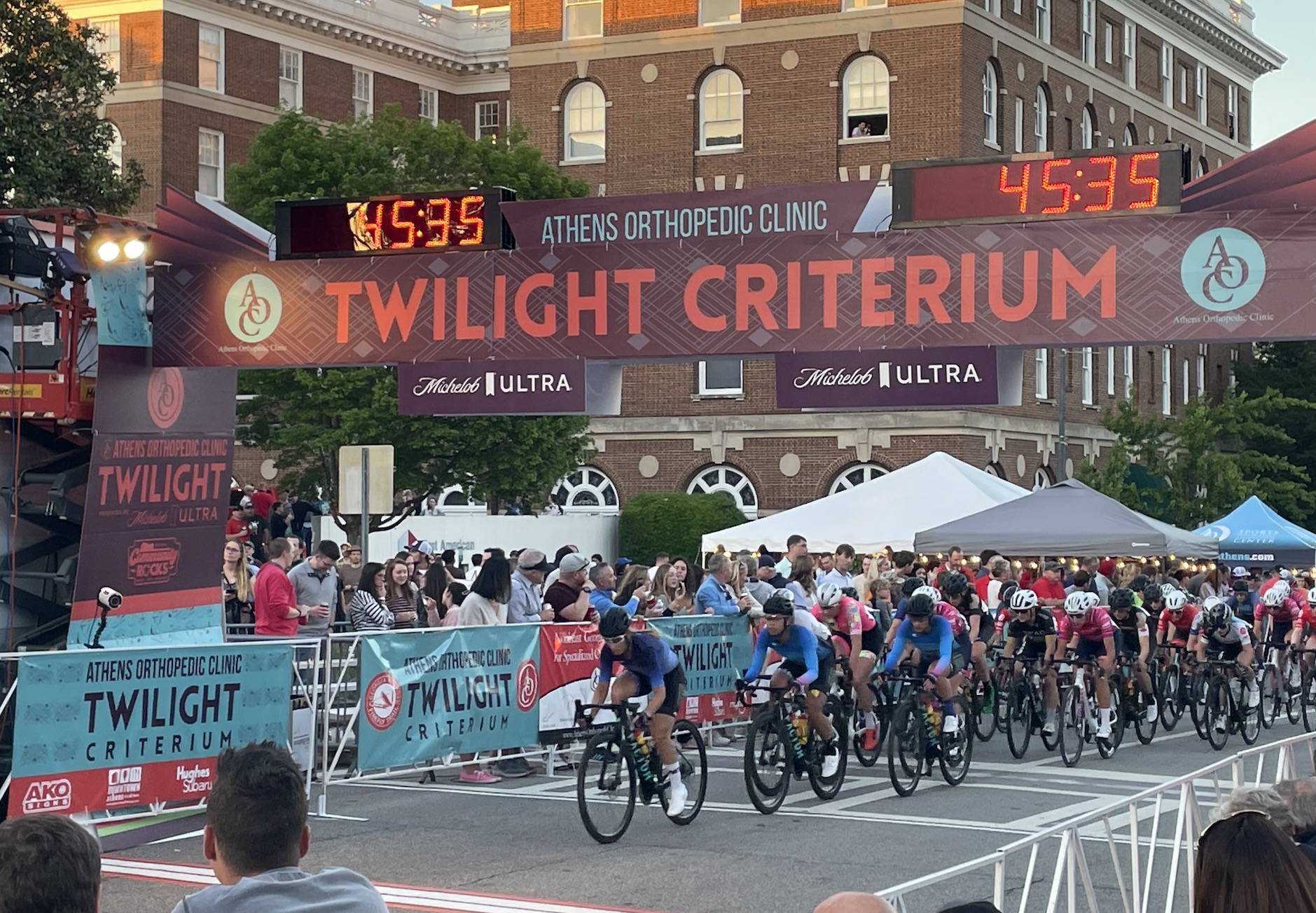 Champ professionnel féminin au Critérium Twilight d'Athènes 2023, au centre-ville d'Athènes, en Géorgie