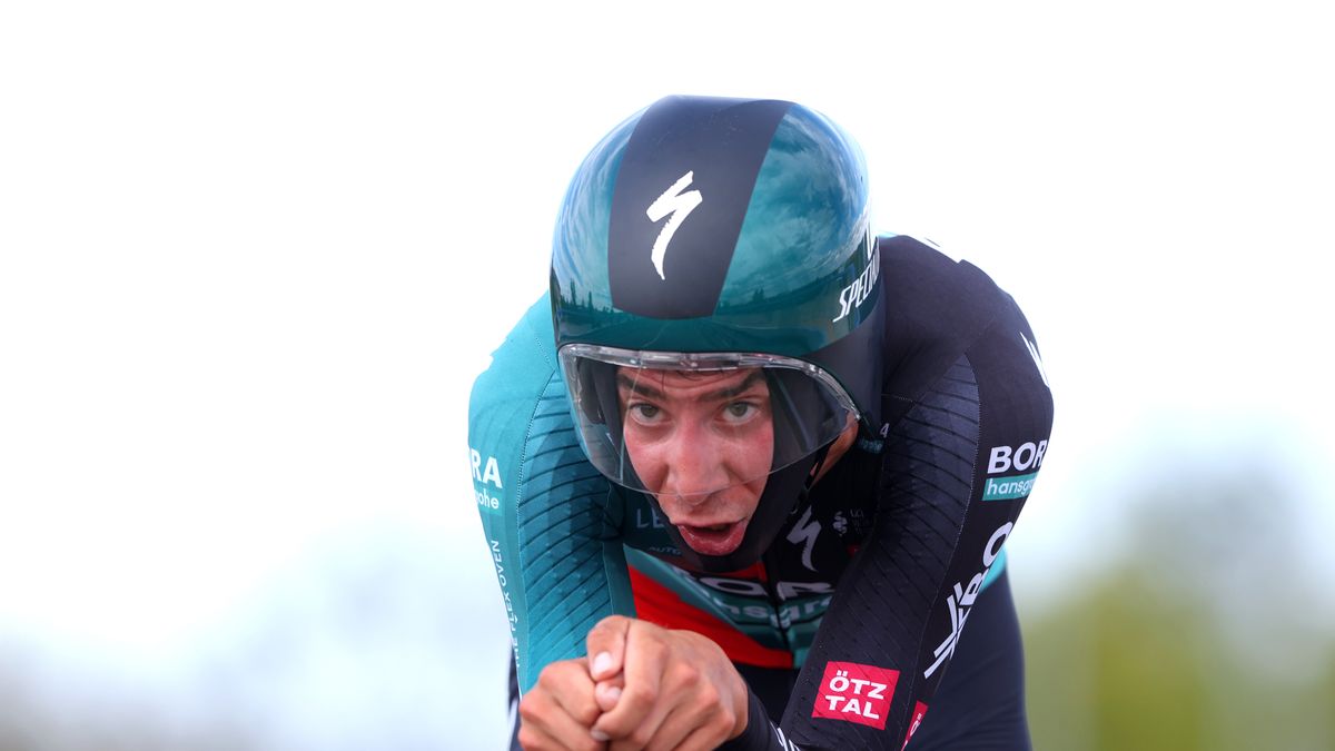 Cian Uijtdebroeks wearing Specialized Head sock