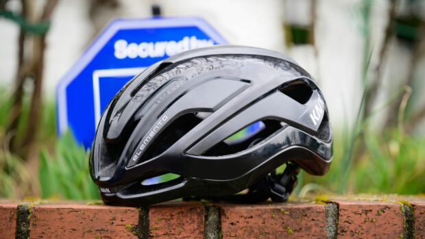 Test Kask Elemento : un casque de pointe qui reste en place