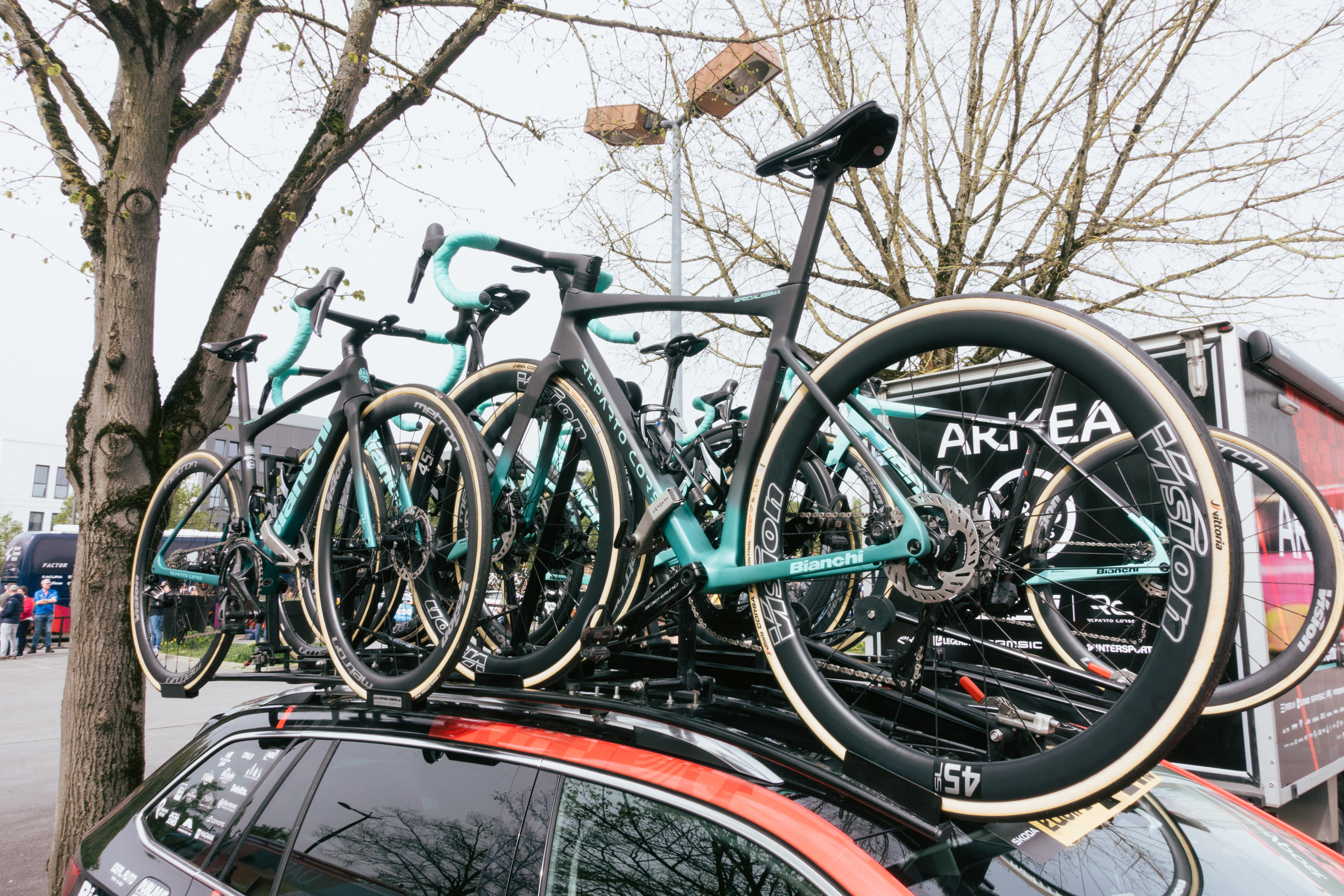 Galerie tech féminine Paris Roubaix