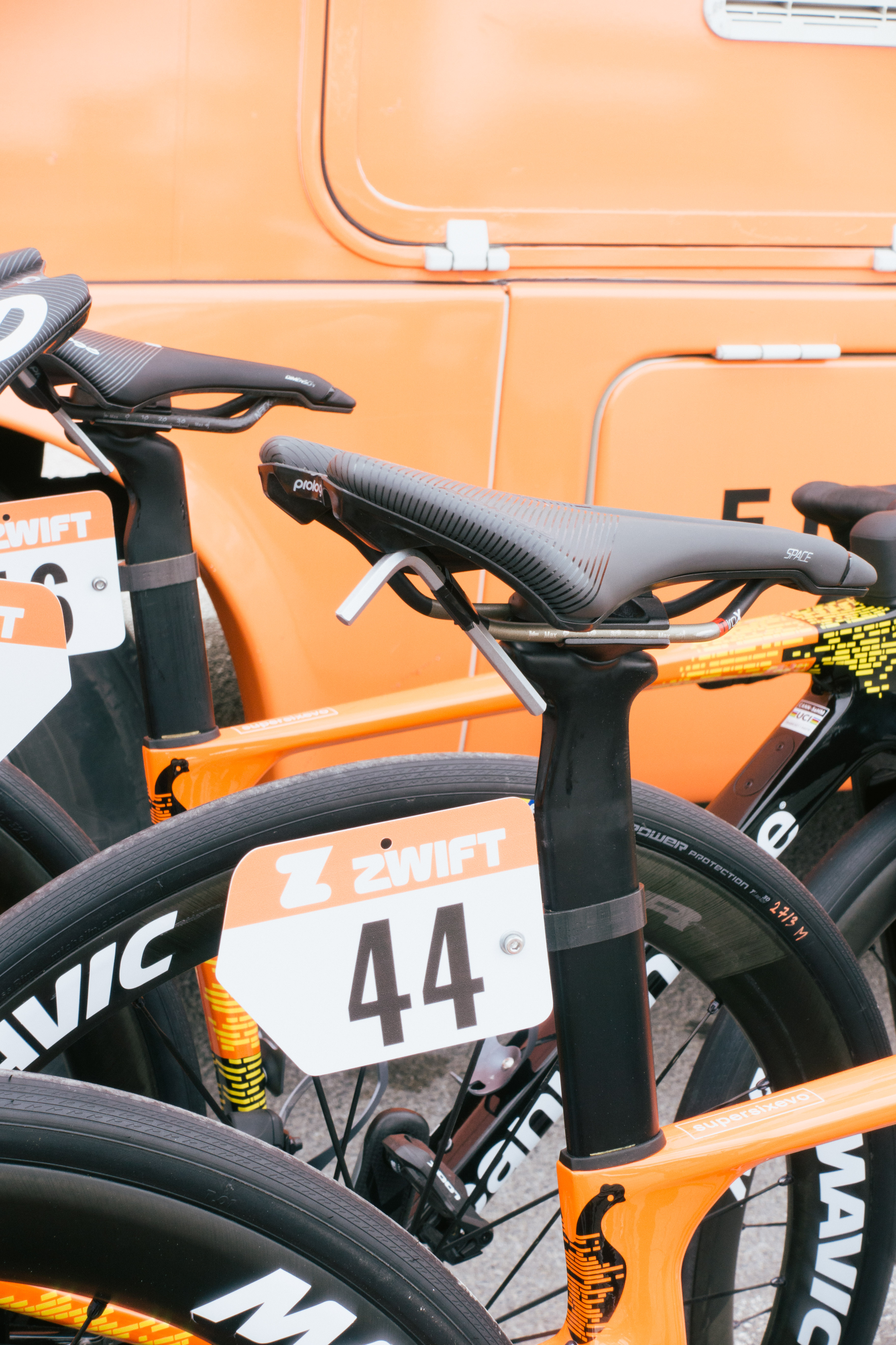 Galerie tech féminine Paris Roubaix