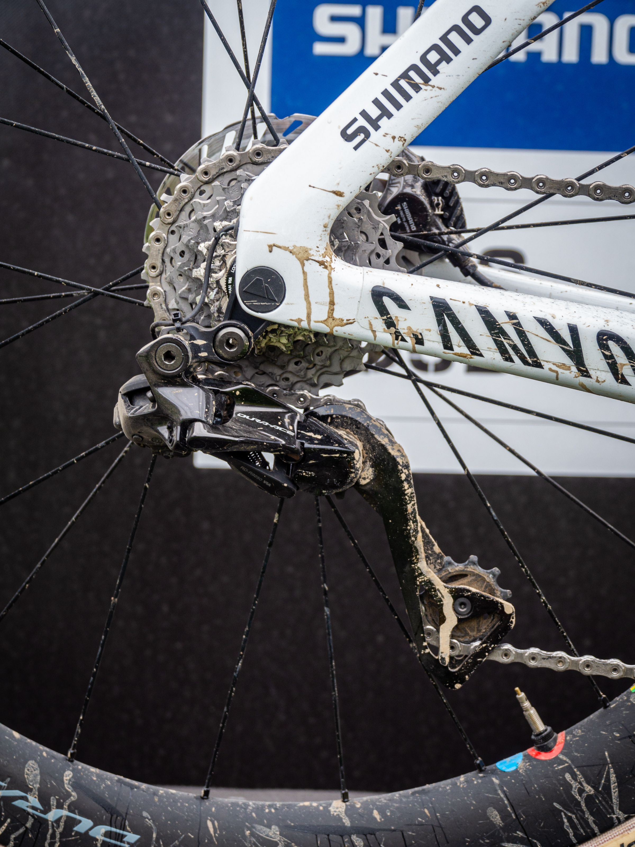 Canyon Aeroad de Mathieu van der Poel depuis Paris Roubaix