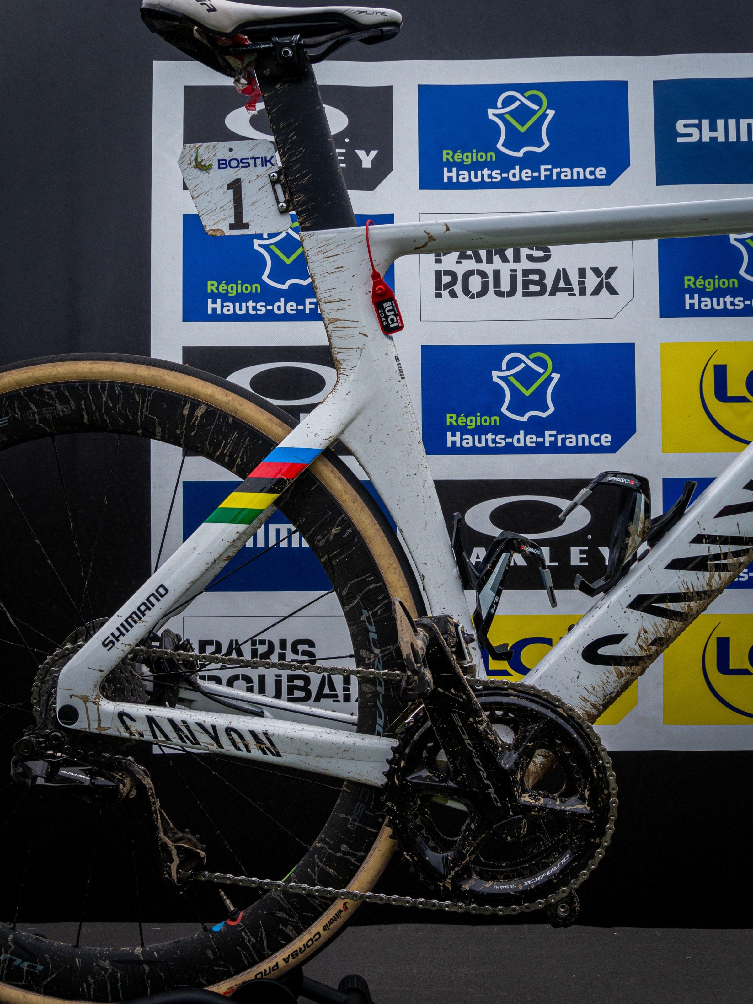 Canyon Aeroad de Mathieu van der Poel depuis Paris Roubaix