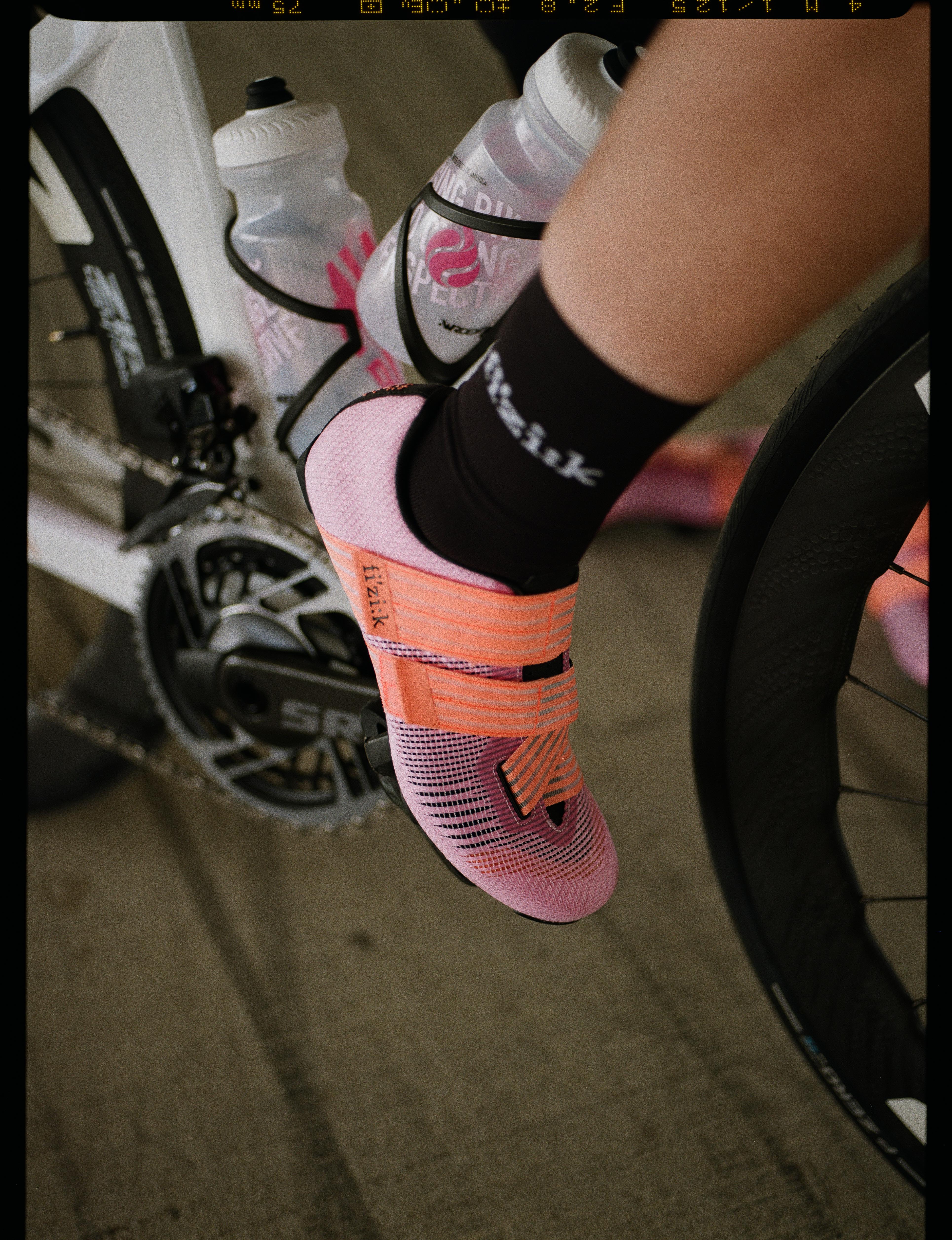 Nouvelles chaussures fizik powerstrap Aeroweave