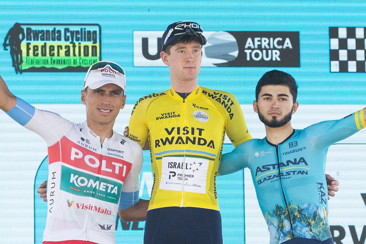 Joe Blackmore celebrates his Tour du Rwanda 2024 victory on the final podium