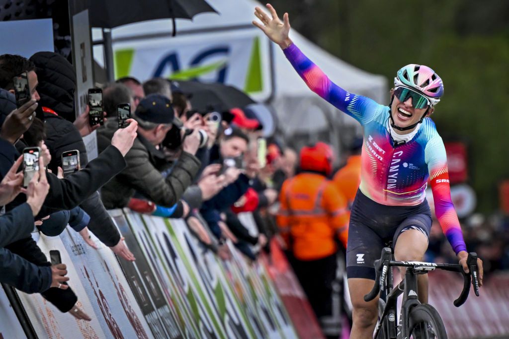 Kasia Niewiadoma celebrates her win in La Fleche Wallonne Femmes