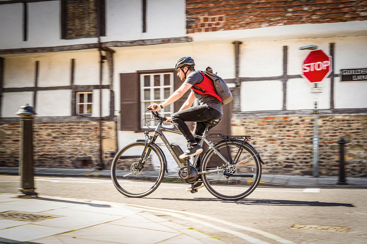 Comment entretenir votre vélo électrique, de l'entretien au lavage des pièces électriques