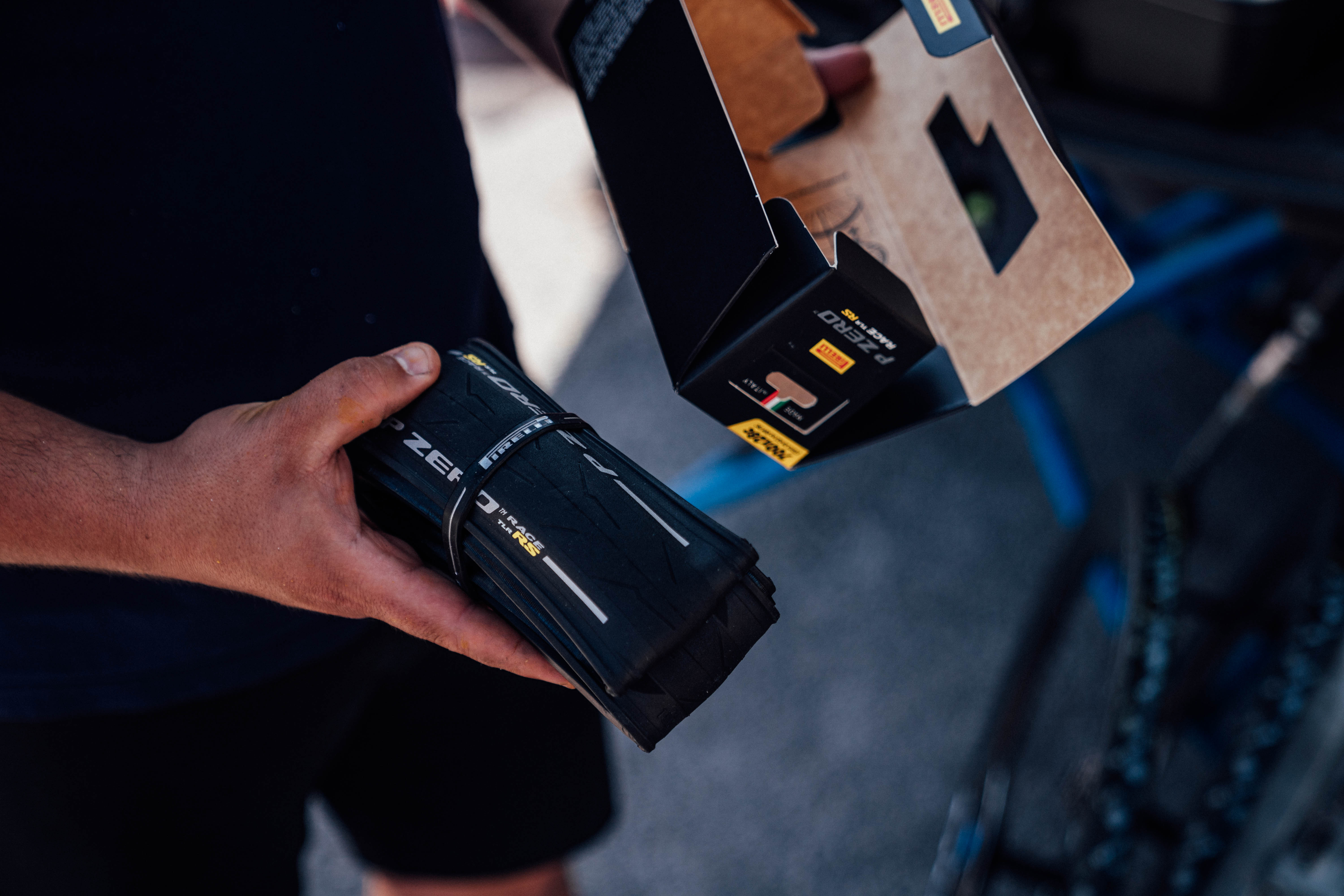 Gros plan sur les nouveaux pneus Pirelli P Zero Race TLR RR