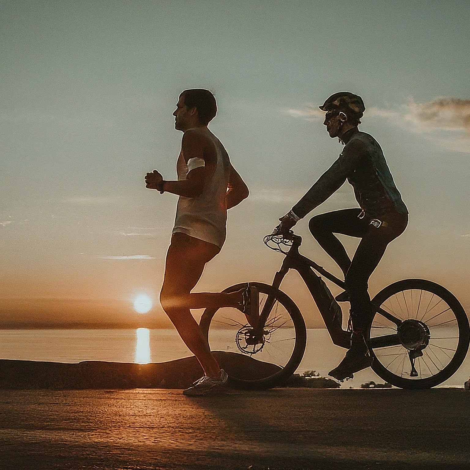 Peut-on être bon à la fois en course à pied et en vélo ?