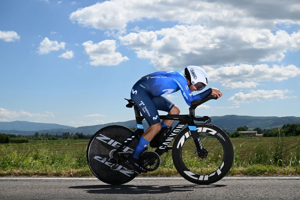 Will Barta time trialling at the Giro d