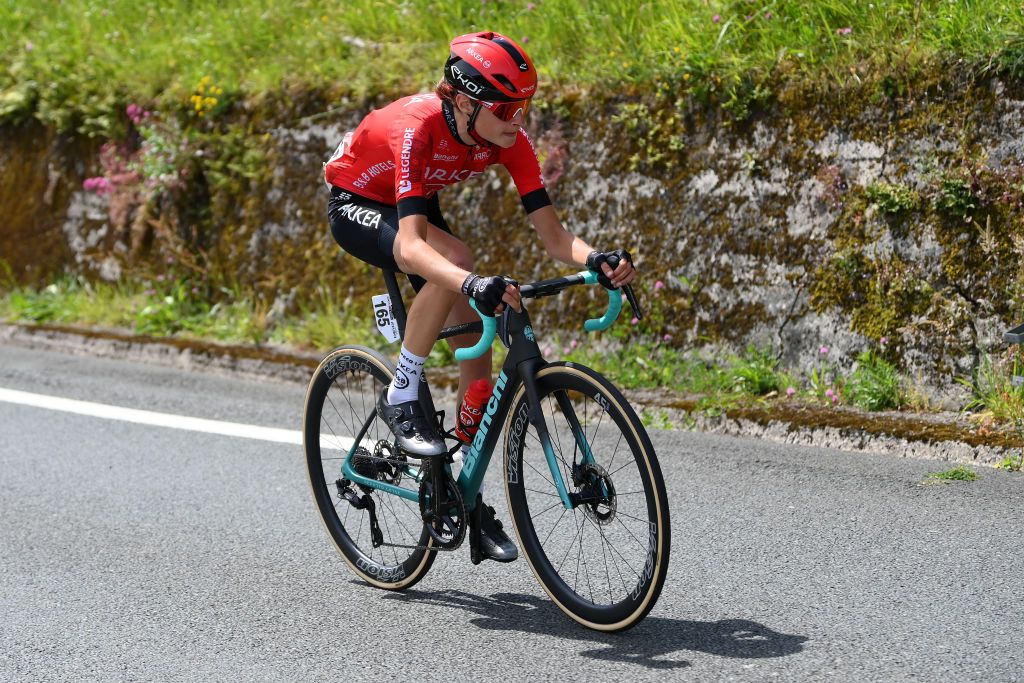 Valentina Cavallar on the attack on the opening day of Itzulia Women 2024