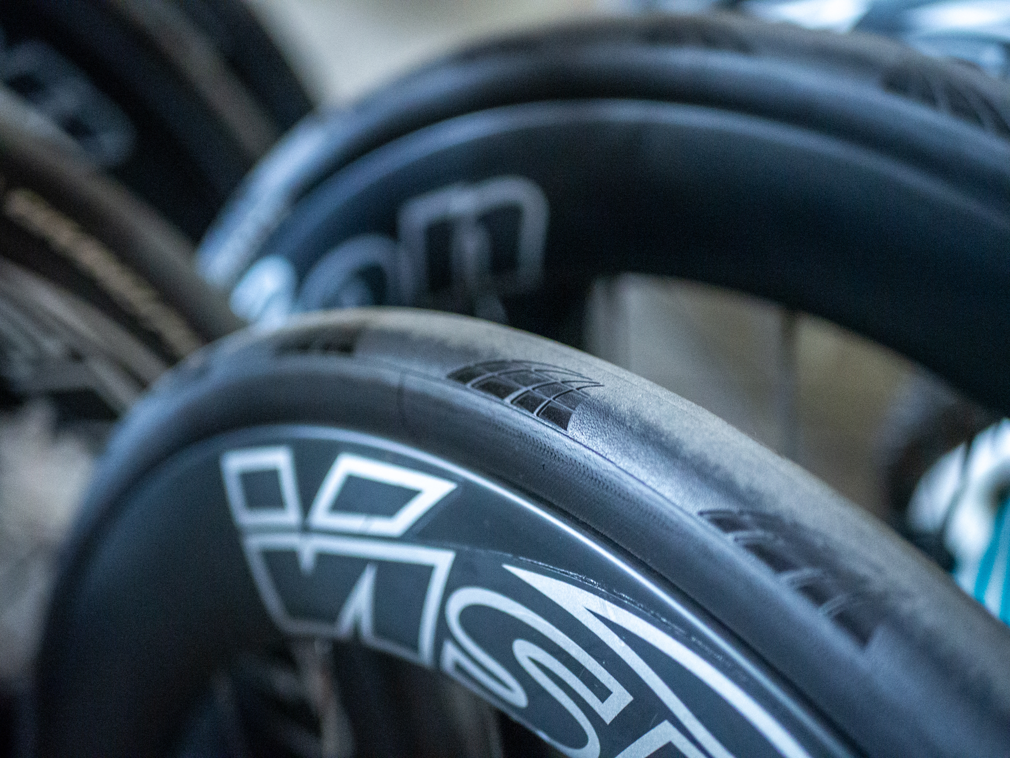 Gros plan sur le nouveau pneu Aero 111 de Continental