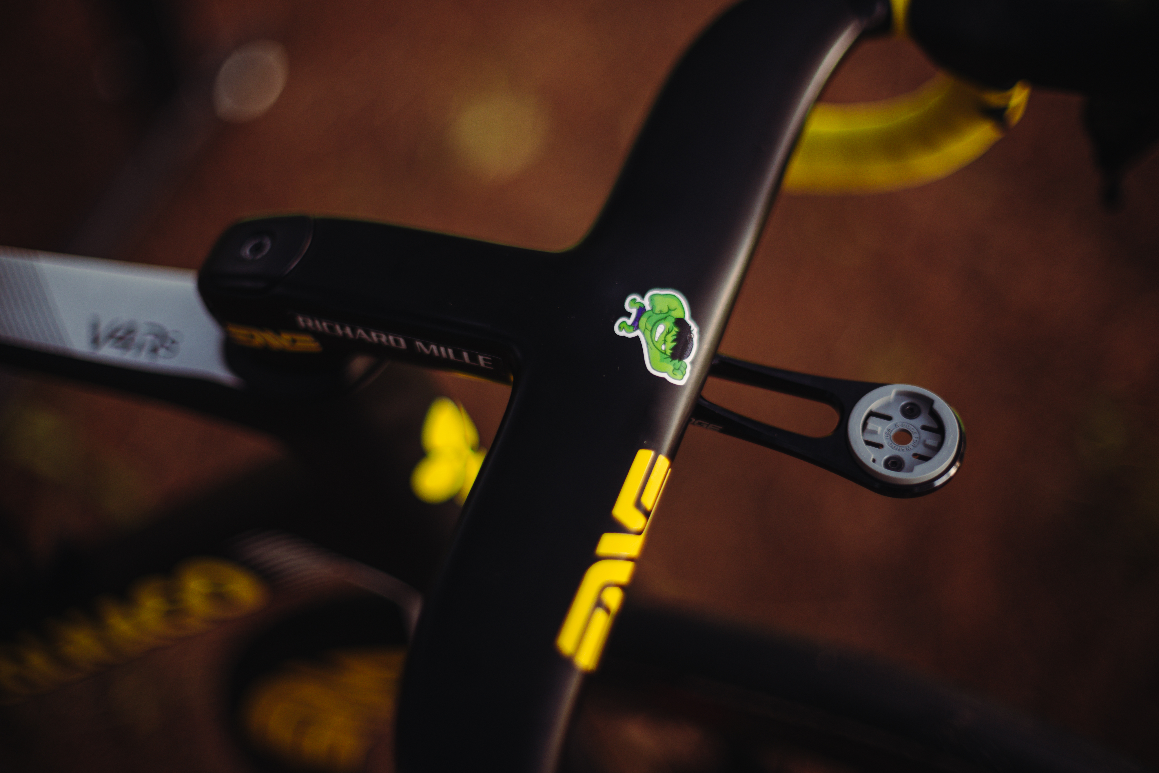 Le Colnago V4RS jaune 2024 de Tadej Pogacar