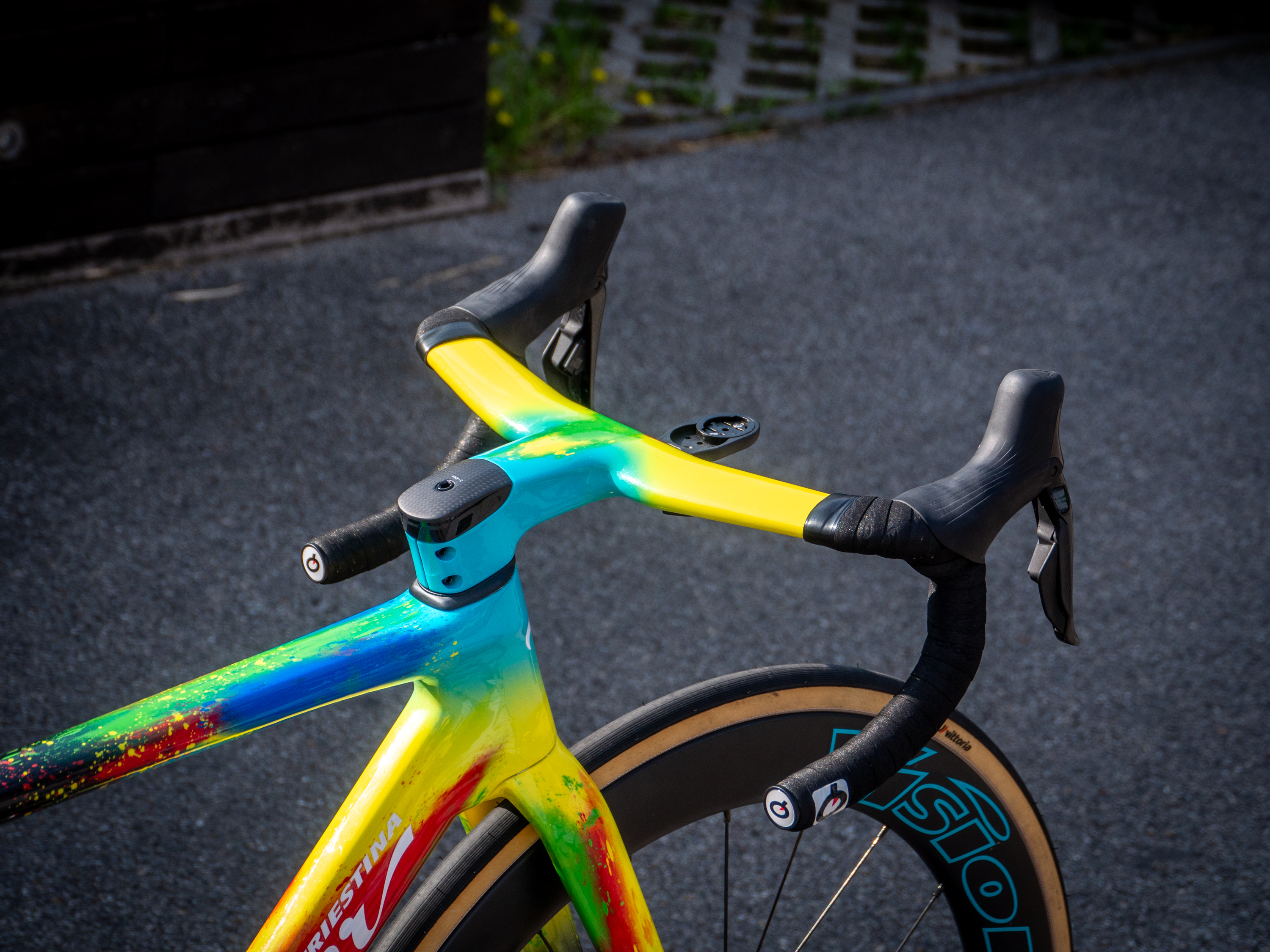 Cockpit intégré peint sur mesure de Cavendish