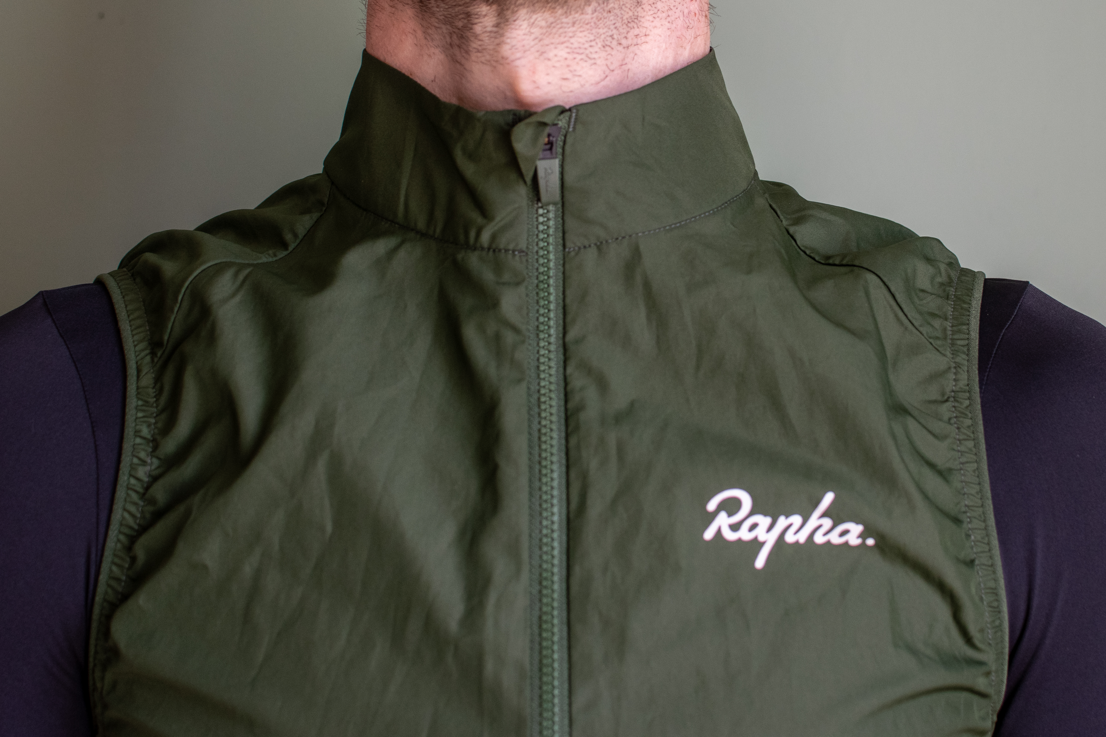 Un gilet de Rapha Core en vert
