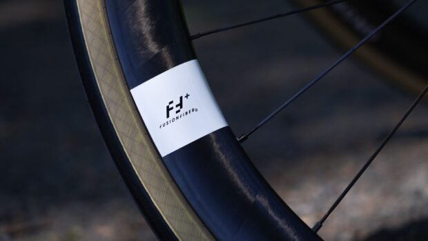 « Il n'y a rien de mal avec les roues » : Chris King, Revel, Reynolds et d'autres réagissent à la fermeture du fournisseur FusionFiber