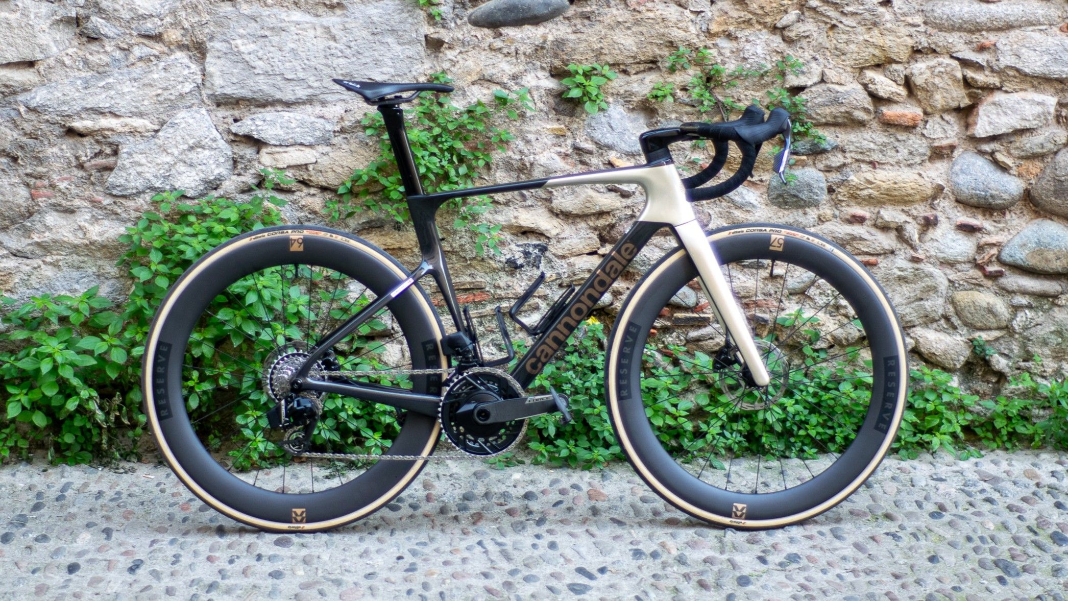 Je suis allé à Gérone pour voir comment roule le nouveau Cannondale SuperSix, et je ne voulais pas en descendre