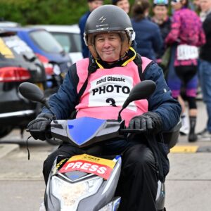 "Son dévouement pour le cyclisme était implacable" – Larry Hickmott, pilier de la scène automobile britannique, est décédé à l'âge de 65 ans