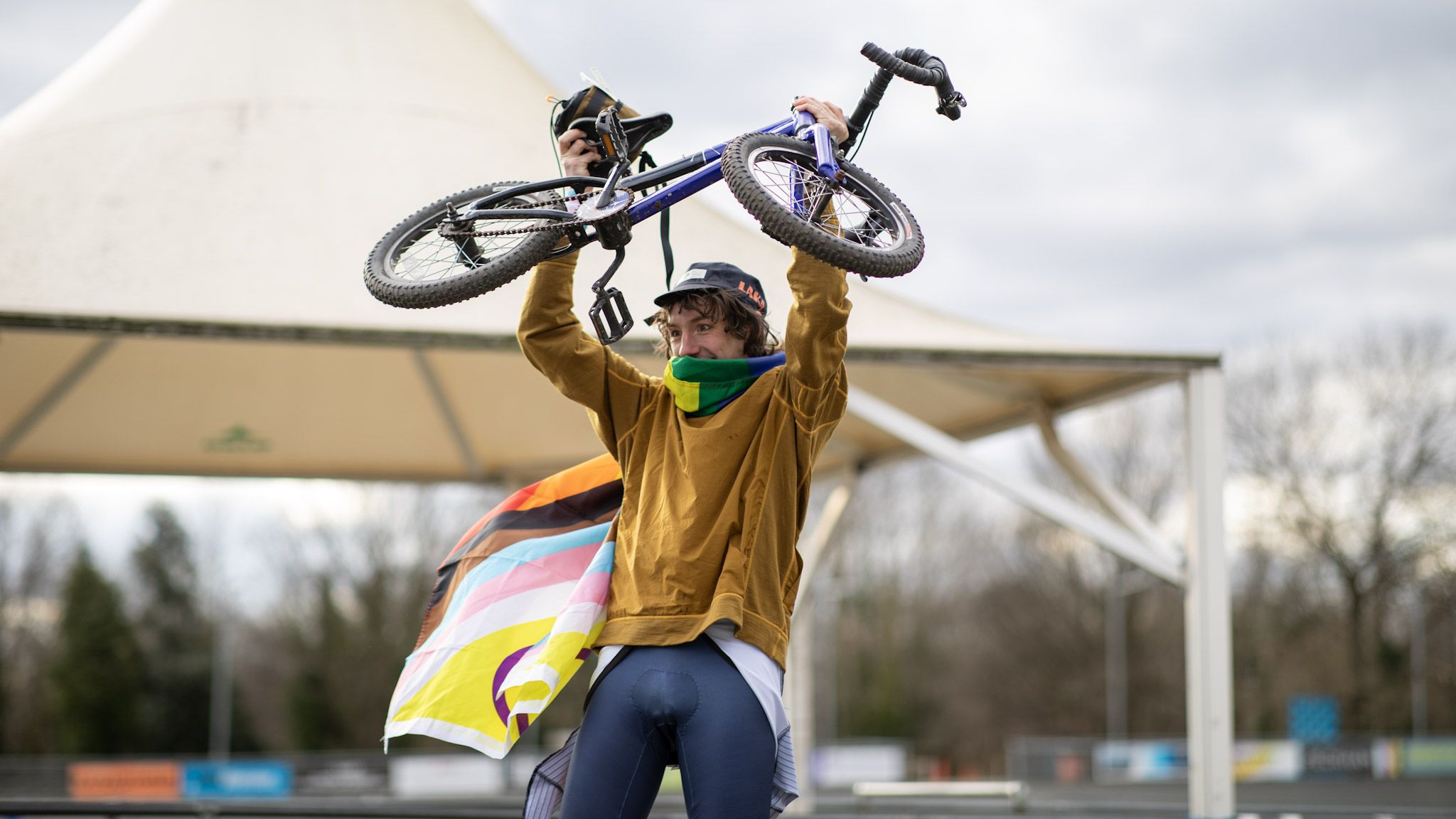 « Les personnes queer existent et méritent une place dans le sport » – Des chaussettes arc-en-ciel aux camps cyclistes, le cyclisme LGBTQ+ prospère malgré moins d'opportunités