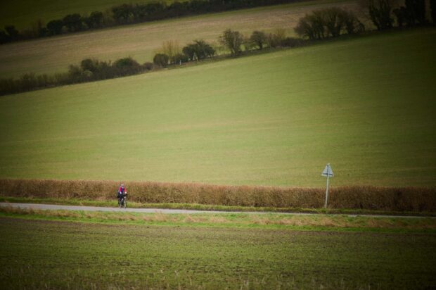 « Il n'y a qu'une quantité limitée de nourriture que l'on peut se forcer à manger à 2 heures du matin » : rencontrez les femmes qui osent rouler plus loin