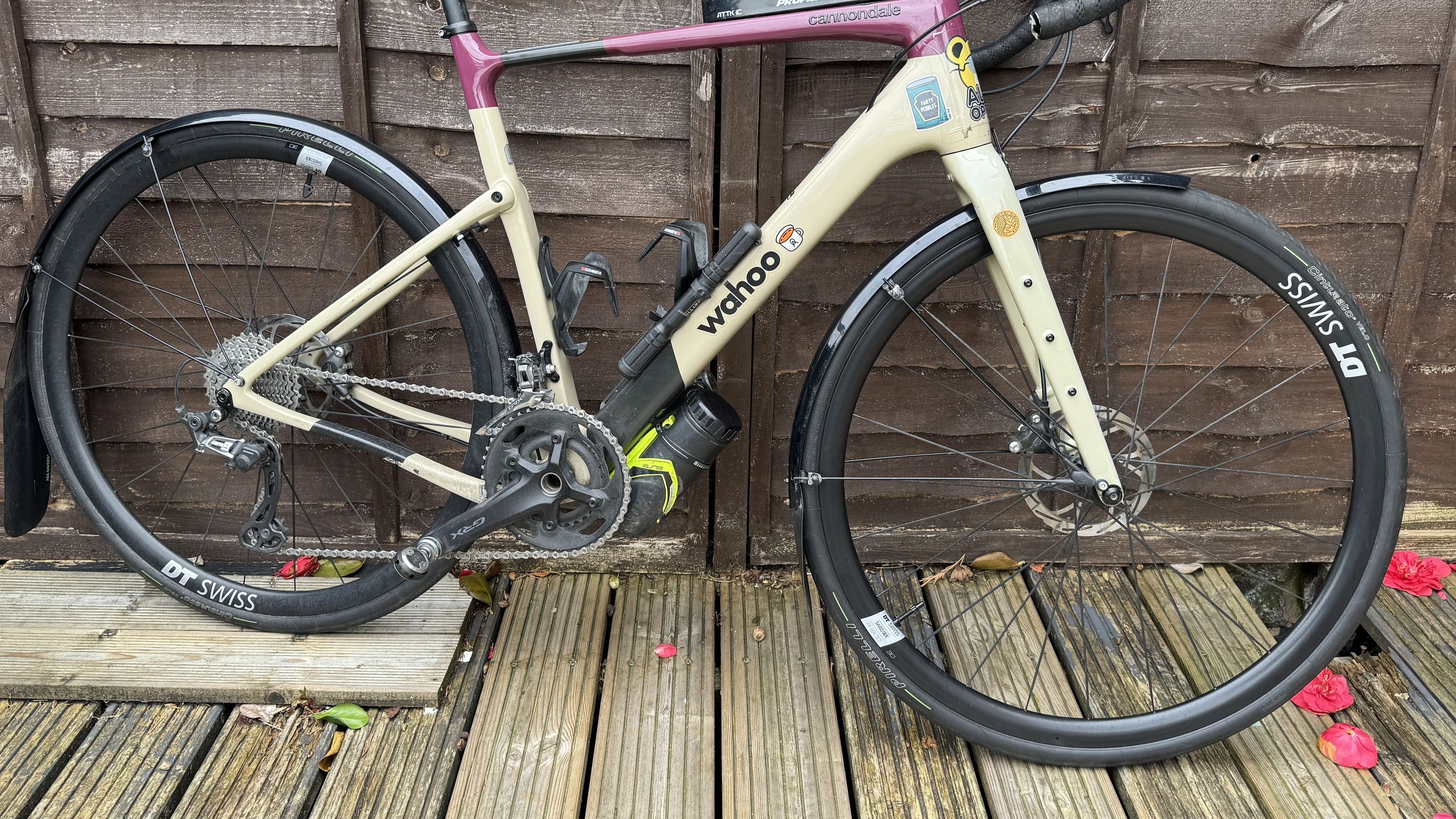 Examen des roues DT Swiss A 1800 : un ensemble de roues lourdes à l'épreuve des bombes qui ne lésinent pas sur l'aérodynamique