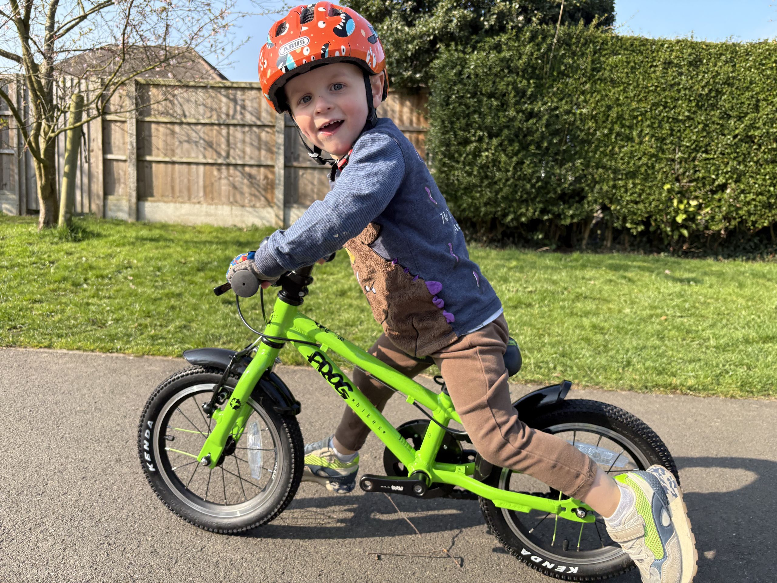 La principale marque britannique de vélos pour enfants vendue aux propriétaires de Sports Direct après son entrée sous administration