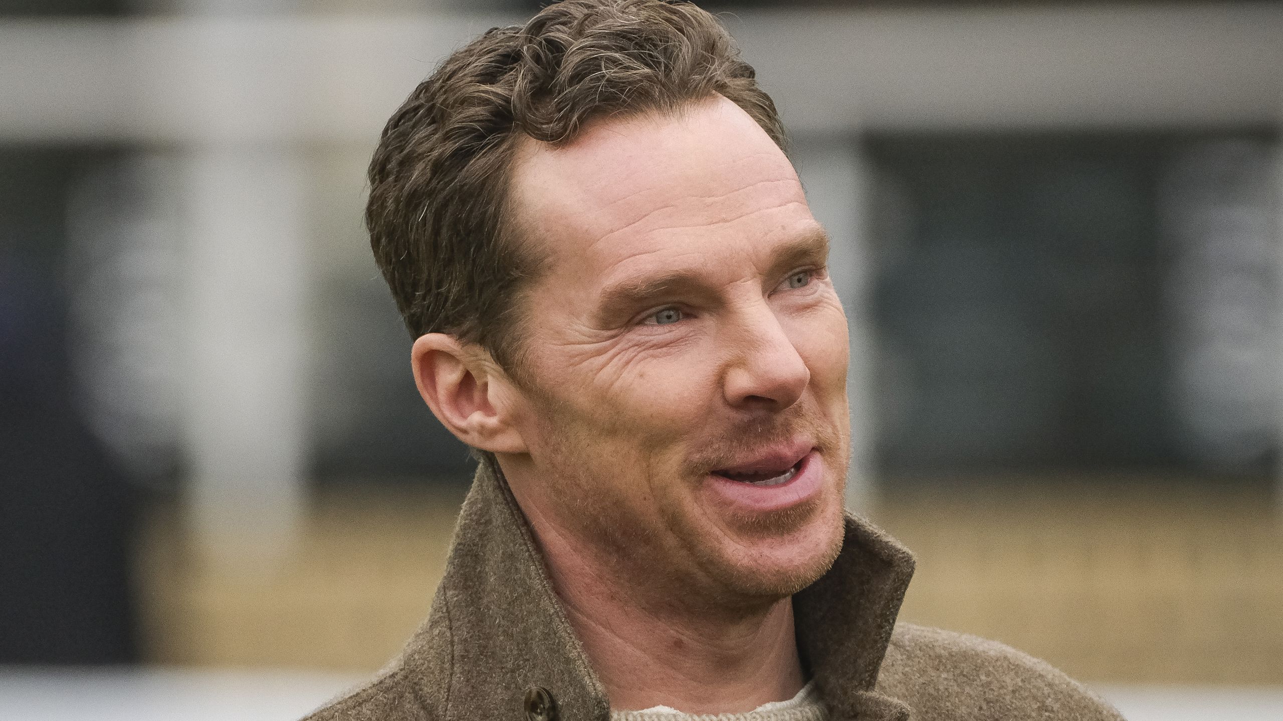 « Mec, tu m'as insulté ! » Benedict Cumberbatch arrêté par un autre cycliste pour avoir apparemment allumé des feux rouges